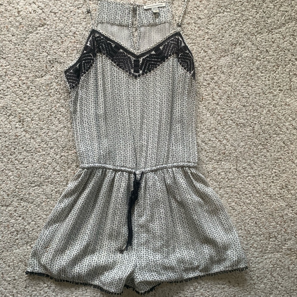 American Eagle black and white/cream romper